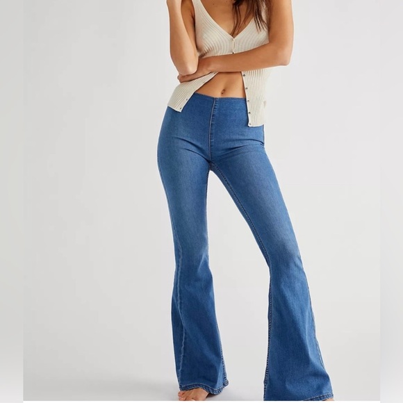 We the Free Penny Pull-On Flare Mid Rise Stretch Denim Jean - Picture 1 of 8